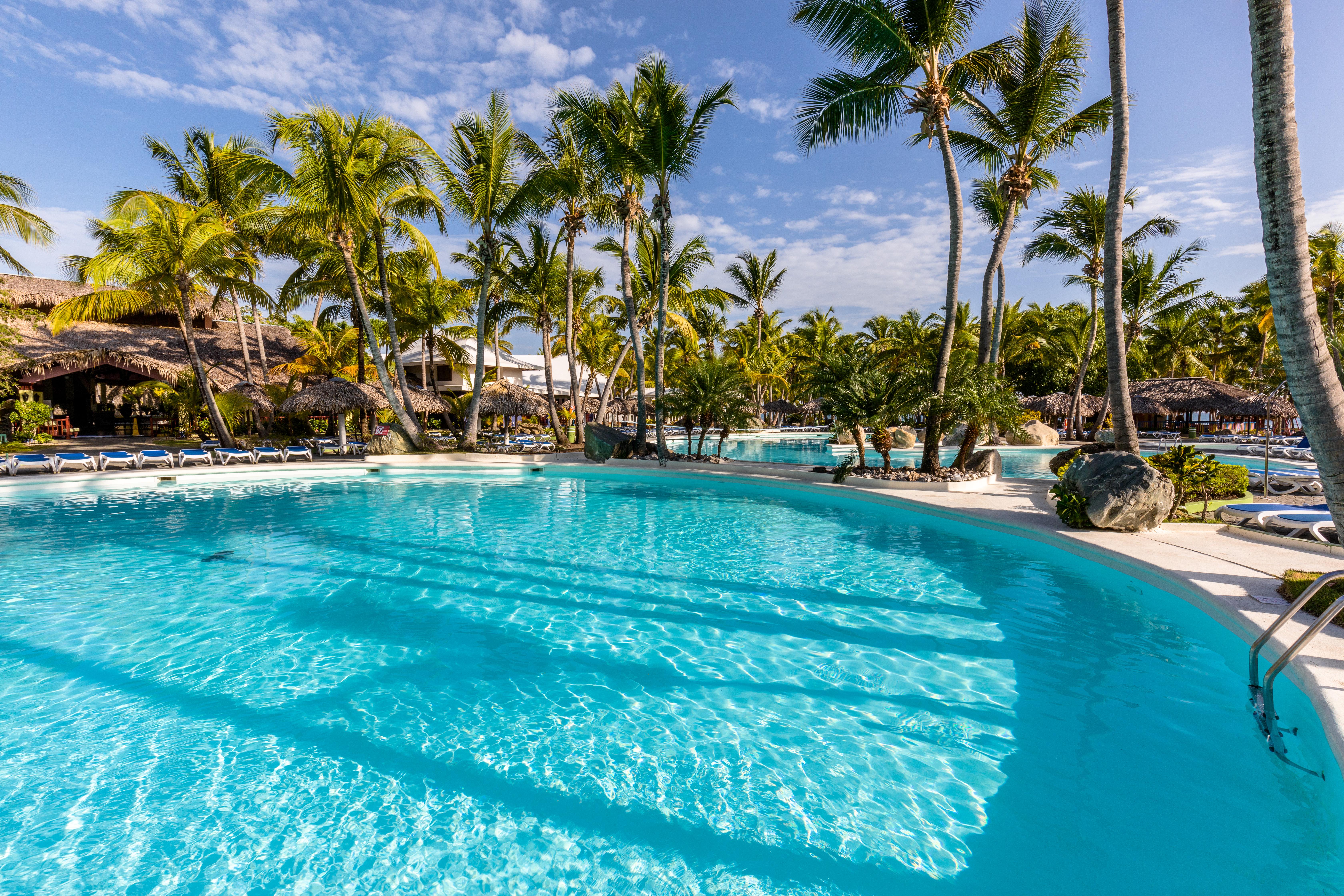 Playabachata Puerto Plata Zewnętrze zdjęcie A swimming pool at a resort