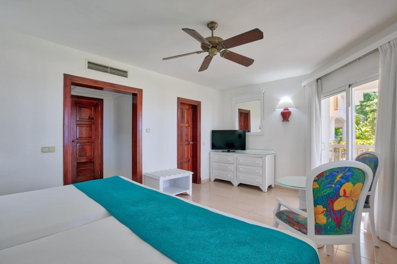 Playabachata Puerto Plata Zewnętrze zdjęcie A room at the Iberostar Grand Hotel Bávaro