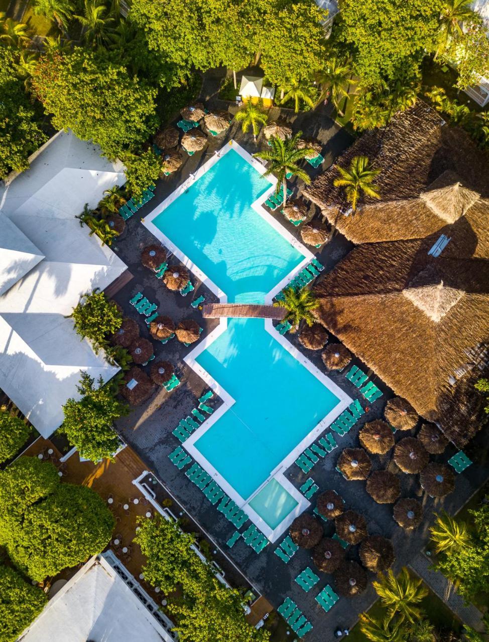 Playabachata Puerto Plata Zewnętrze zdjęcie Aerial view of the pool at the hotel